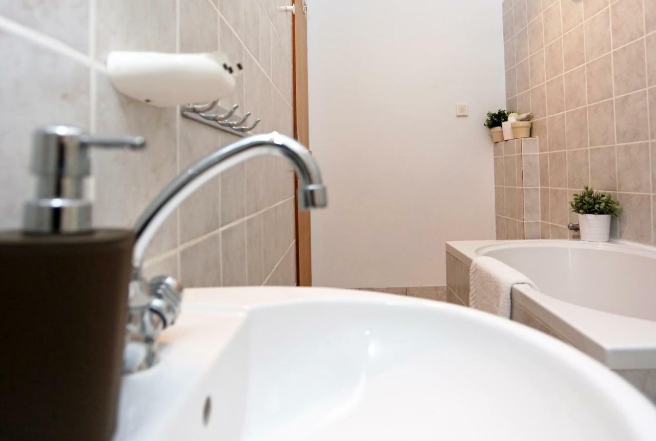 Apartments Tona Zaboric Dış mekan fotoğraf
